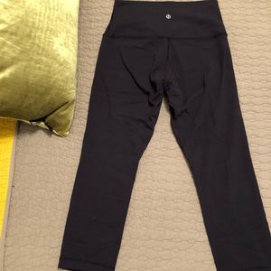 Lululemon Capri size 6